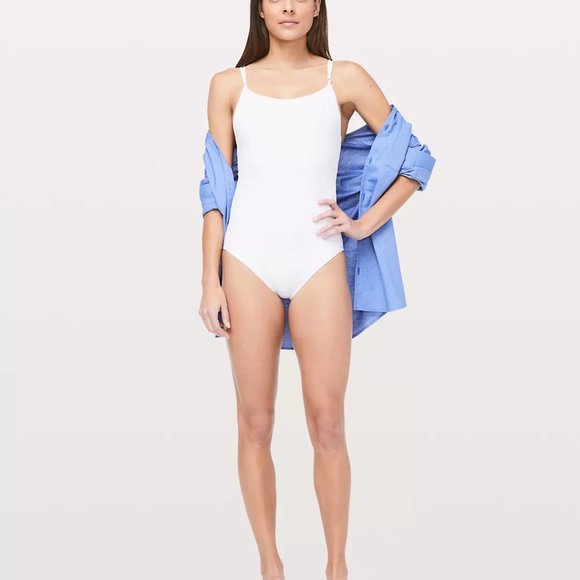 ❤️ Lululemon Coastline One Piece White A/B cup Size 4 - Picture 2 of 8